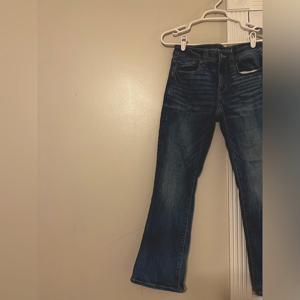 LOW RISE BOOTCUT FLARE AMERICAN EAGLE (AE) JEANS with stretch! petite